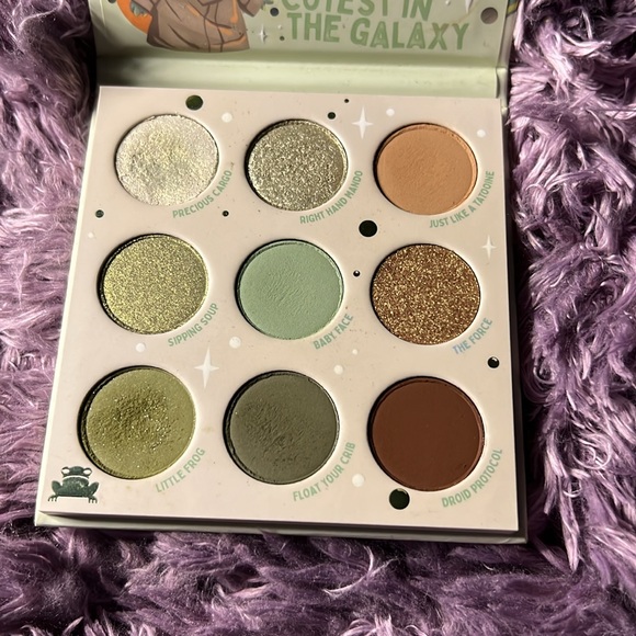 Mandalorian Eye Shadow Palette - Picture 4 of 4